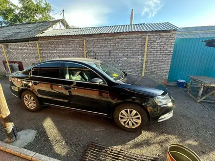 Volkswagen Passat 2013 года за 5 200 000 тг. в Костанай – фото 4