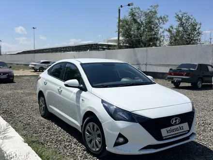 Hyundai Accent 2020 года за 7 900 000 тг. в Актобе – фото 2