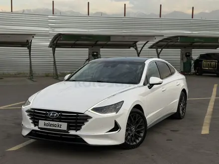 Hyundai Sonata 2022 года за 12 000 000 тг. в Алматы