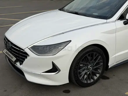 Hyundai Sonata 2022 года за 12 000 000 тг. в Алматы – фото 11