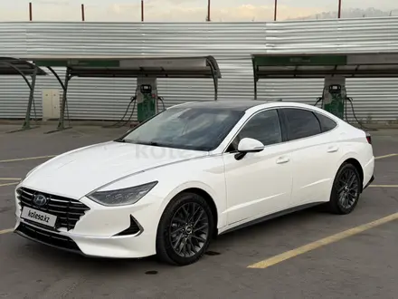 Hyundai Sonata 2022 года за 12 000 000 тг. в Алматы – фото 10