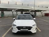 Hyundai Sonata 2022 года за 12 000 000 тг. в Алматы – фото 2