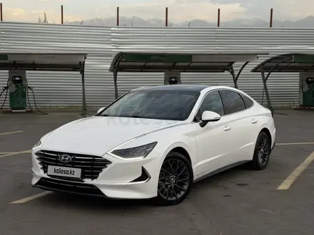 Hyundai Sonata 2022 года за 12 000 000 тг. в Алматы – фото 12