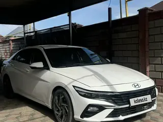Hyundai Elantra, 2024