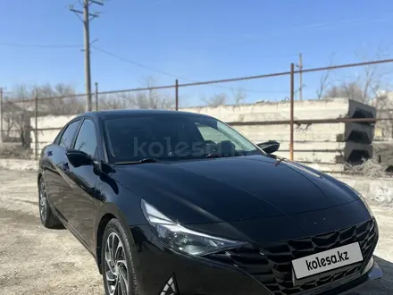 Hyundai Elantra 2021 года за 10 500 000 тг. в Жезказган – фото 2