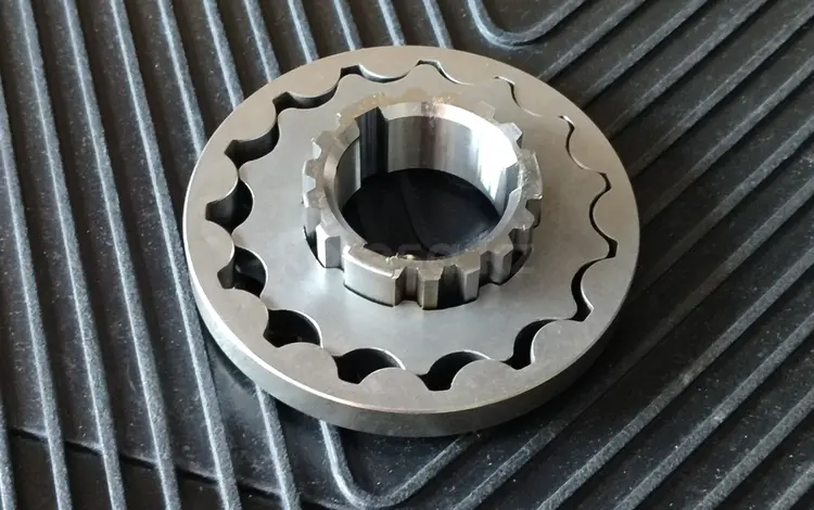 Масляный насос Land Rover V8 3.9-4.0-4.6 за 60 000 тг. в Алматы