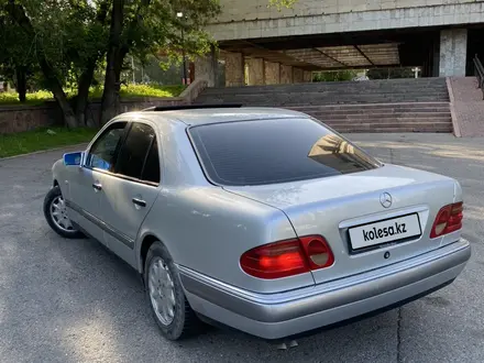 Mercedes-Benz E 320 1998 года за 3 800 000 тг. в Алматы – фото 10