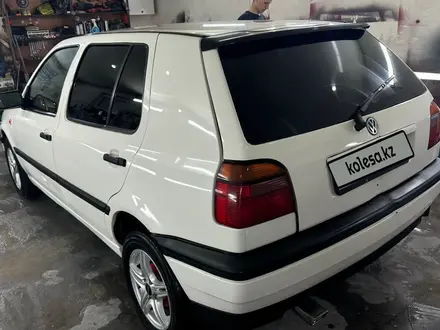 Volkswagen Golf 1994 года за 2 000 000 тг. в Алматы – фото 2