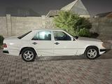 Mercedes-Benz E 230 1992 годаүшін780 000 тг. в Тараз – фото 2