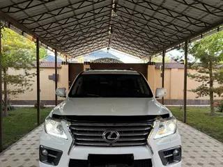 Lexus LX 570