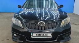 Toyota Camry 2010 года за 4 009 000 тг. в Актобе – фото 2