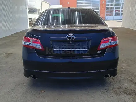 Toyota Camry 2010 года за 4 009 000 тг. в Актобе – фото 5