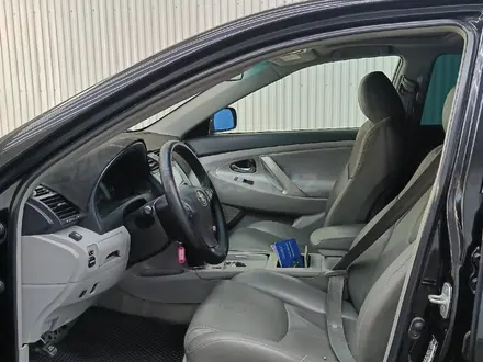 Toyota Camry 2010 года за 4 009 000 тг. в Актобе – фото 8
