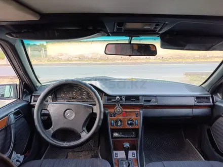 Mercedes-Benz E 230 1992 года за 1 200 000 тг. в Шымкент – фото 4