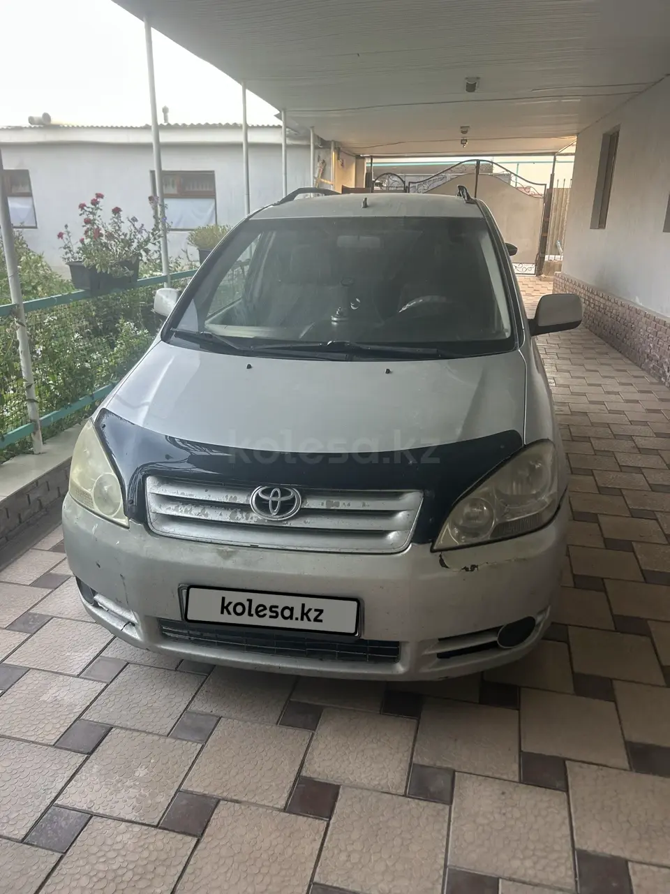 Toyota Avensis Verso, 2003