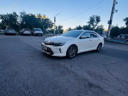 Toyota Camry 2017 года за 12 500 000 тг. в Астана – фото 2