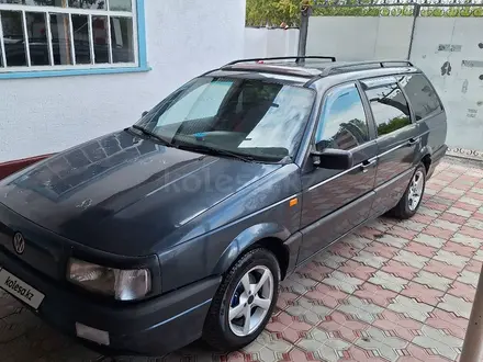 Volkswagen Passat 1993 года за 1 450 000 тг. в Алматы – фото 2