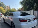 Toyota Camry 2017 года за 12 800 000 тг. в Алматы – фото 3