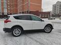 Toyota RAV4 2014 года за 7 250 000 тг. в Актобе – фото 2