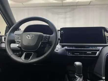 Toyota Camry Luxe eCVT 2026 года за 23 500 000 тг. в Алматы – фото 9