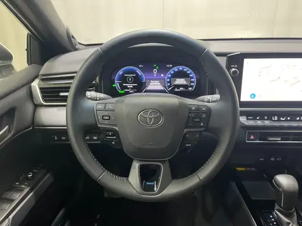 Toyota Camry Luxe eCVT 2026 года за 23 500 000 тг. в Алматы – фото 13