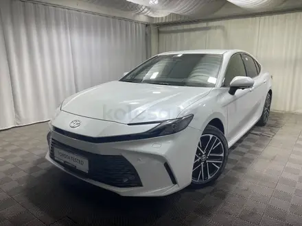 Toyota Camry Luxe eCVT 2026 года за 23 500 000 тг. в Алматы