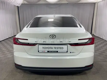 Toyota Camry Luxe eCVT 2026 года за 23 500 000 тг. в Алматы – фото 4