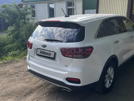 Kia Sorento 2018 года за 6 500 000 тг. в Уральск – фото 4