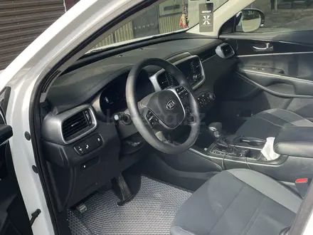 Kia Sorento 2018 года за 6 500 000 тг. в Уральск – фото 6