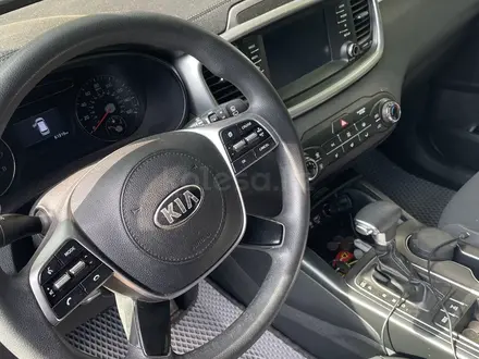 Kia Sorento 2018 года за 6 500 000 тг. в Уральск – фото 5