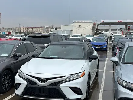 Toyota Camry 2020 года за 13 500 000 тг. в Актобе – фото 12