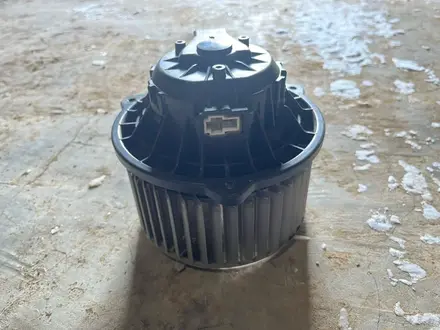 Вентилятор печки на ВАЗ-2190 (Гранта) за 15 000 тг. в Атырау – фото 2