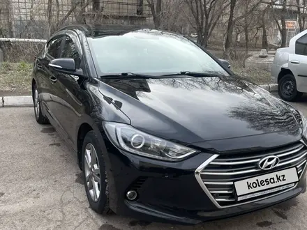 Hyundai Elantra 2018 года за 7 700 000 тг. в Караганда