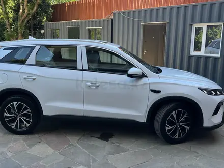 BYD Song Pro 2025 года за 10 990 000 тг. в Алматы – фото 2