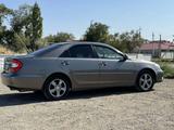 Toyota Camry 2004 годаүшін6 100 000 тг. в Актобе – фото 2