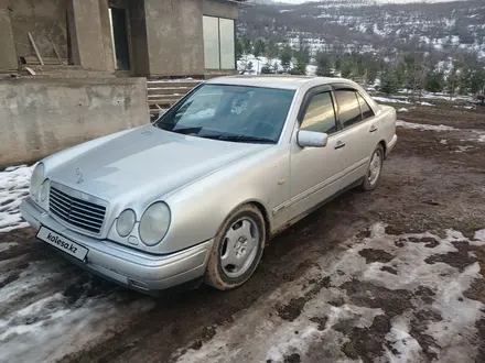 Mercedes-Benz E 280 1996 года за 2 700 000 тг. в Алматы – фото 3