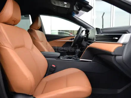 Toyota Camry Luxe 2025 года за 24 800 000 тг. в Кызылорда – фото 6