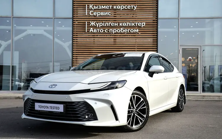 Toyota Camry Luxe 2025 года за 24 800 000 тг. в Кызылорда