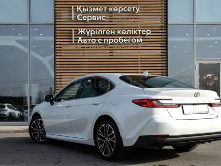 Toyota Camry Luxe 2025 года за 24 800 000 тг. в Кызылорда – фото 2