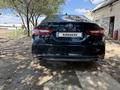 Toyota Camry 2018 года за 14 000 000 тг. в Атырау – фото 4