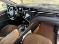 Toyota Camry 2018 года за 14 000 000 тг. в Атырау – фото 5