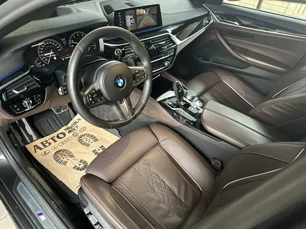 BMW 530 2019 года за 19 200 000 тг. в Алматы – фото 10