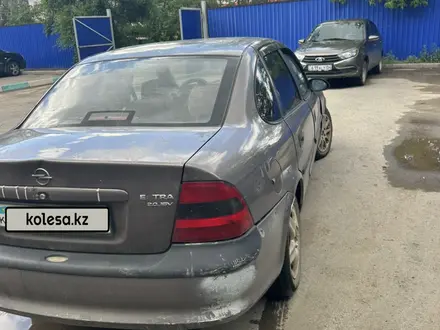 Opel Vectra 1998 года за 450 000 тг. в Актобе – фото 4