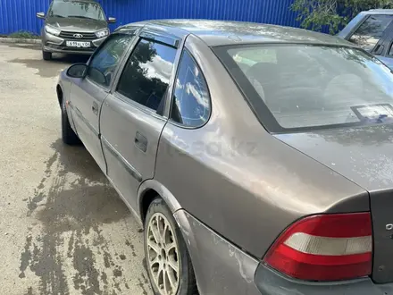 Opel Vectra 1998 года за 450 000 тг. в Актобе – фото 6