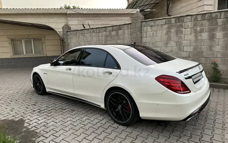 Mercedes-Benz S 63 AMG 2014 годаfor30 000 000 тг. в Алматы