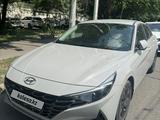 Hyundai Elantra 2021 годаfor9 300 000 тг. в Алматы – фото 3