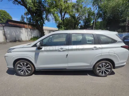 Toyota Veloz 2022 года за 14 600 000 тг. в Алматы – фото 26