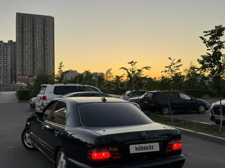 Mercedes-Benz E 320 1999 года за 3 800 000 тг. в Астана – фото 2