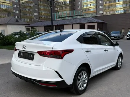 Hyundai Accent 2021 года за 7 800 000 тг. в Астана – фото 2