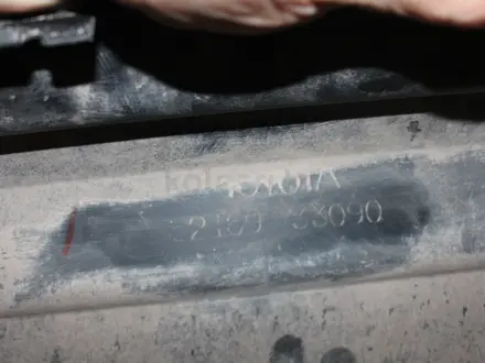 Накладка на задний бампер Toyota Camry 80 за 1 000 тг. в Караганда – фото 4